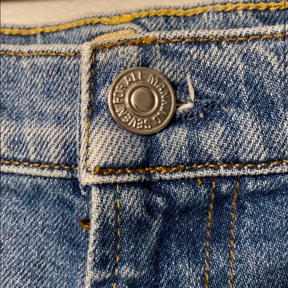 7 For All Mankind Jean Shorts - Picture 4 of 11